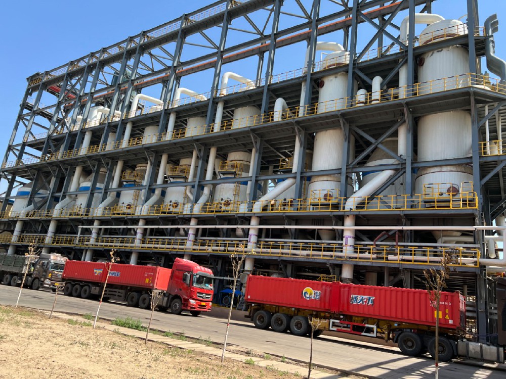 2022年2月 山東魯豫博創(chuàng  )鋁業(yè)有限公司450噸七效蒸發(fā)器建成投產(chǎn)。